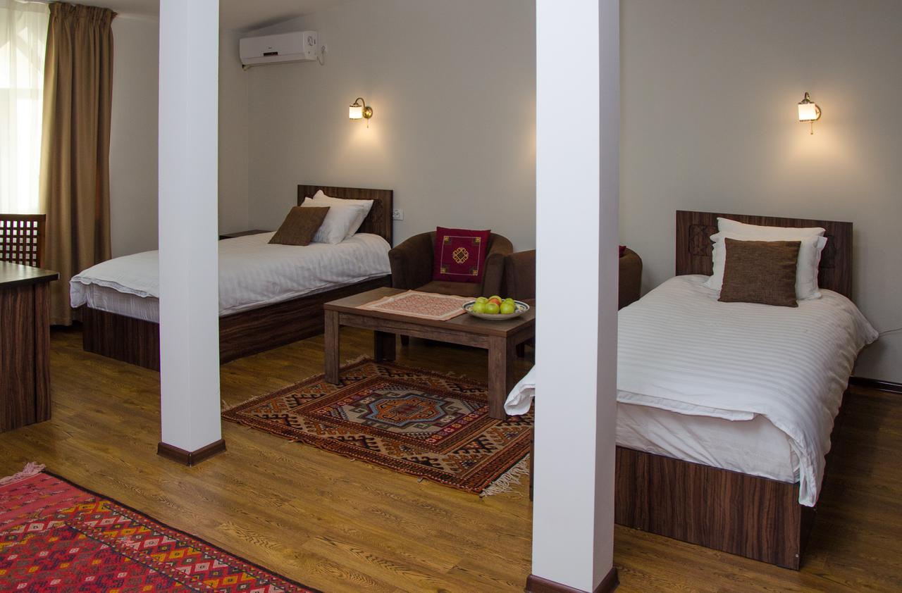 Jipek Joli Inn Nukus Ngoại thất bức ảnh