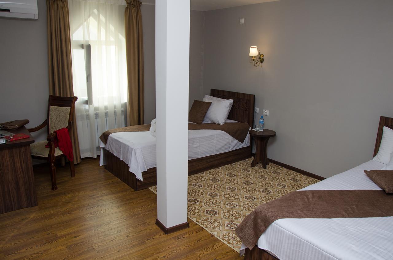 Jipek Joli Inn Nukus Ngoại thất bức ảnh