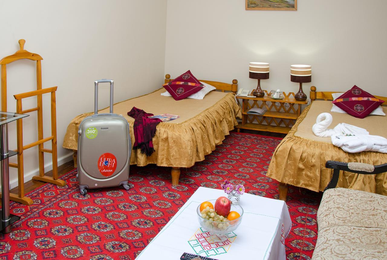 Jipek Joli Inn Nukus Ngoại thất bức ảnh