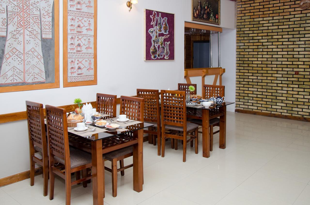 Jipek Joli Inn Nukus Ngoại thất bức ảnh