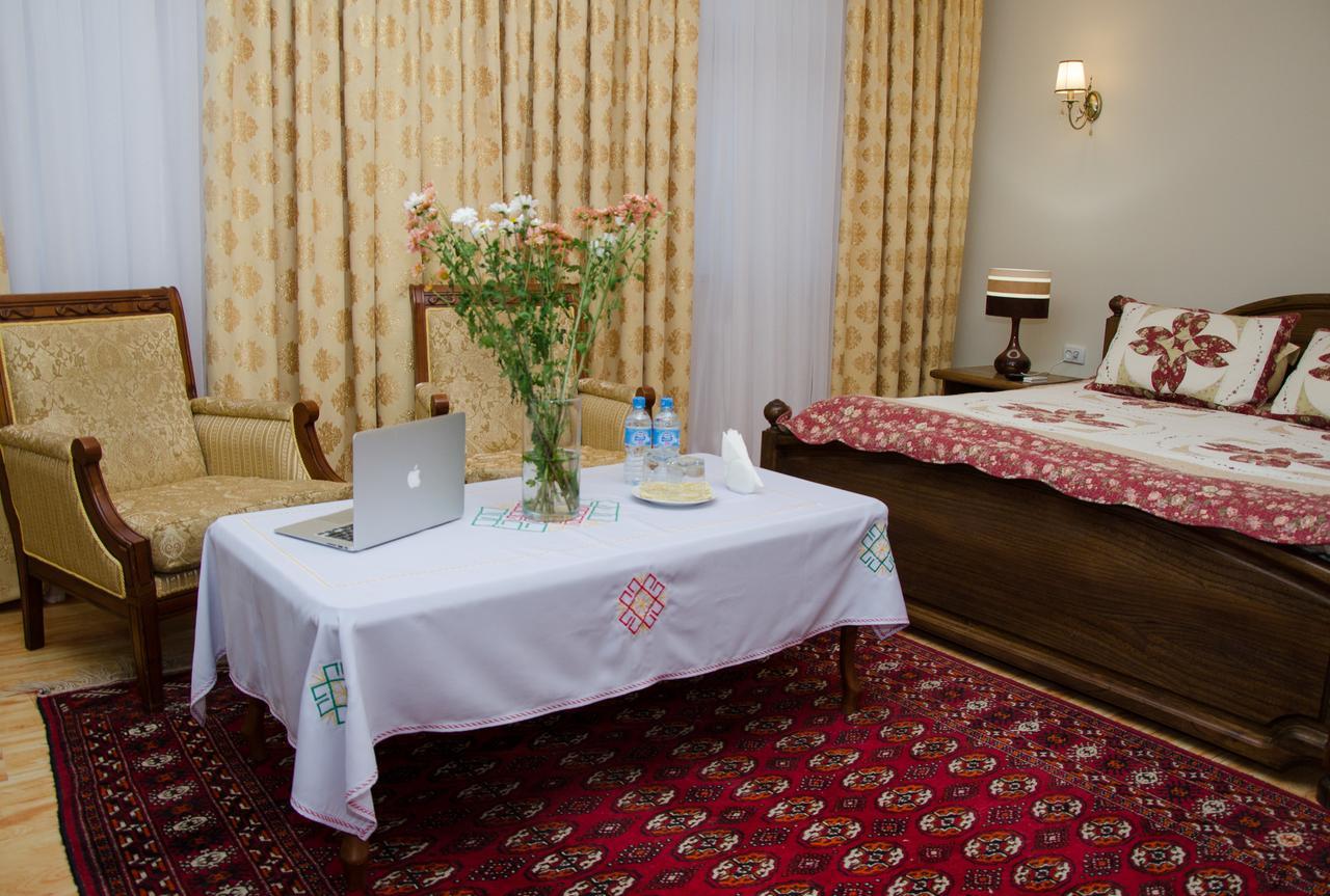 Jipek Joli Inn Nukus Ngoại thất bức ảnh