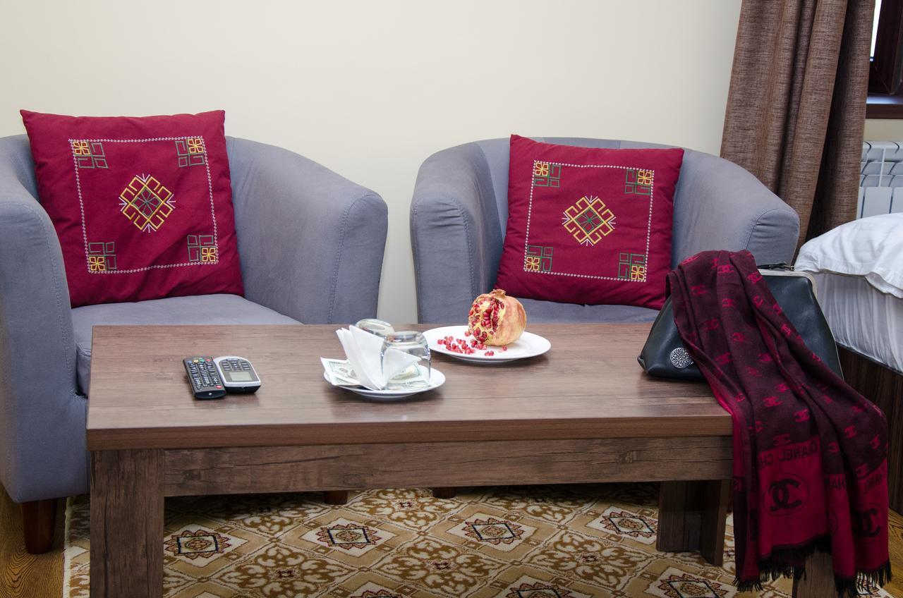 Jipek Joli Inn Nukus Ngoại thất bức ảnh