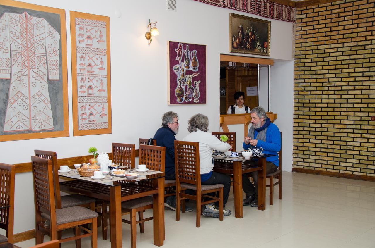 Jipek Joli Inn Nukus Ngoại thất bức ảnh