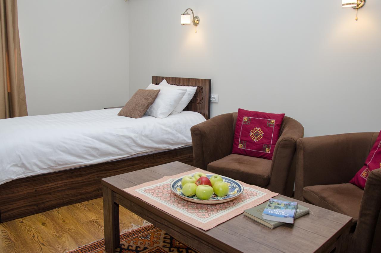 Jipek Joli Inn Nukus Ngoại thất bức ảnh
