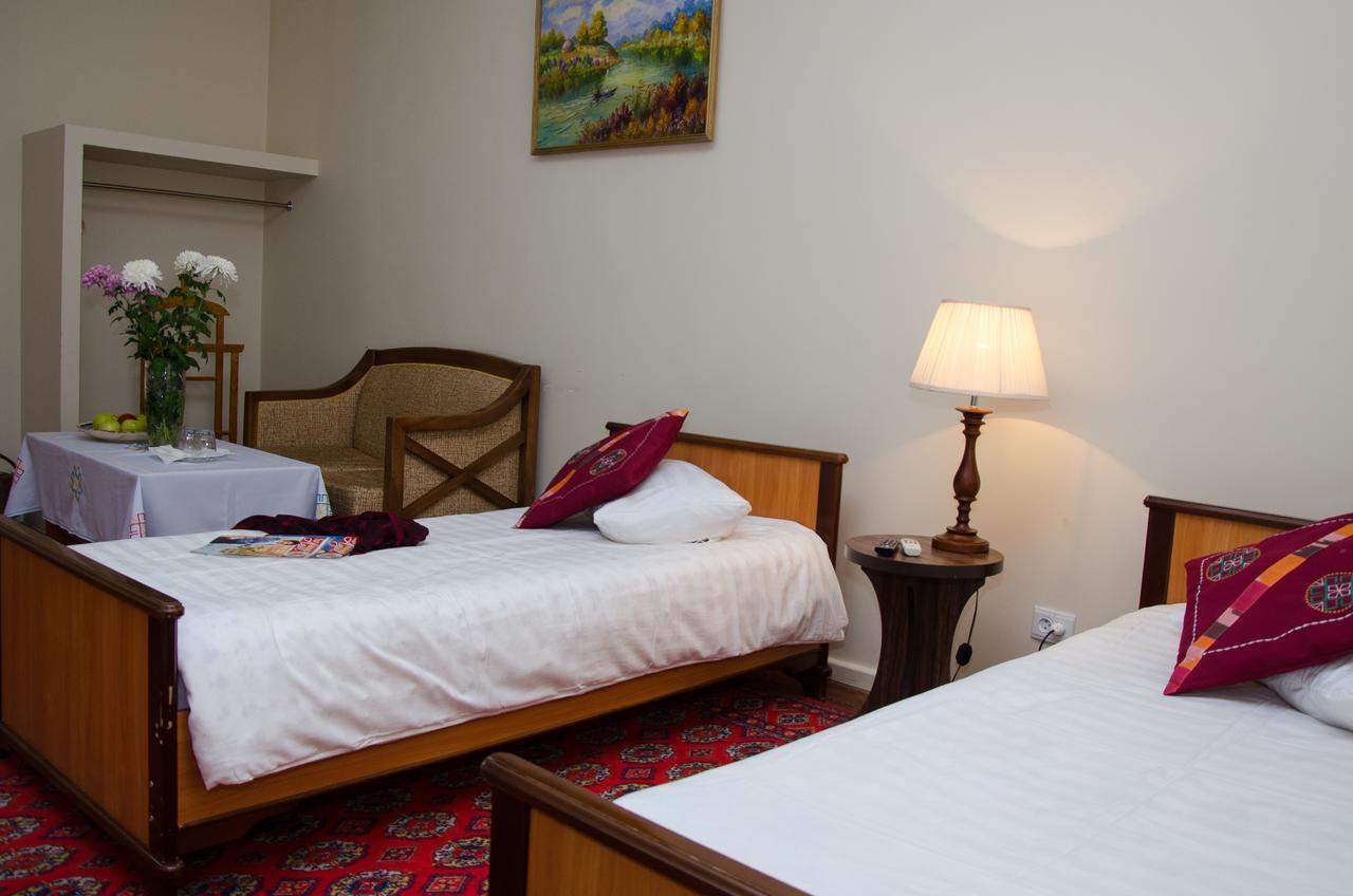Jipek Joli Inn Nukus Ngoại thất bức ảnh