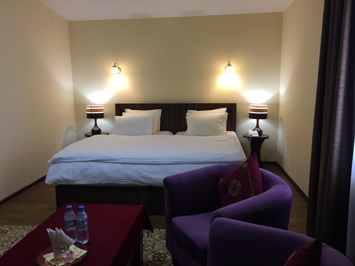 Jipek Joli Inn Nukus Ngoại thất bức ảnh